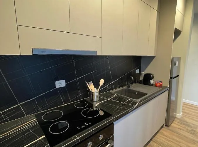 B4 Dusk R Vlorë